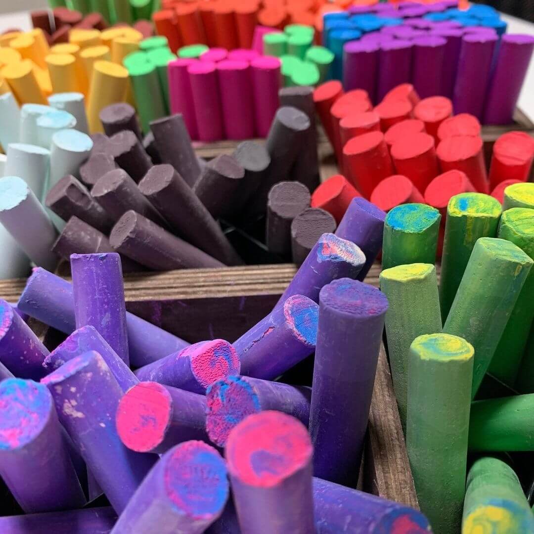 Kitpas Dustless Chalk in bright, bold colours, distributed in Australia by Wooden Playroom
