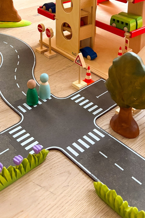Magellan MyRoads for Small Worlds & Vehicle Play - Online, Australia
