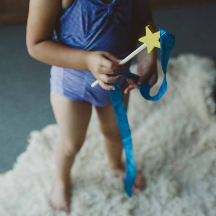 SS-0045 Sarah's Silks Streamer Small Star Streamer