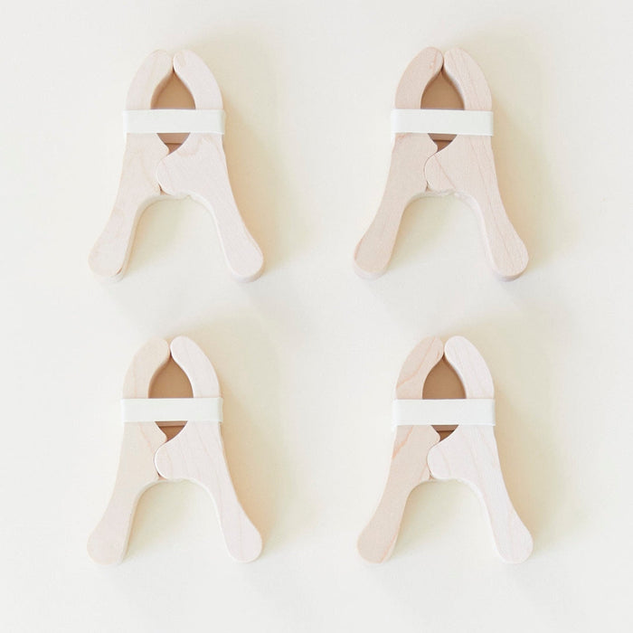 SS-1204 Sarah's Silks Wooden Playclip