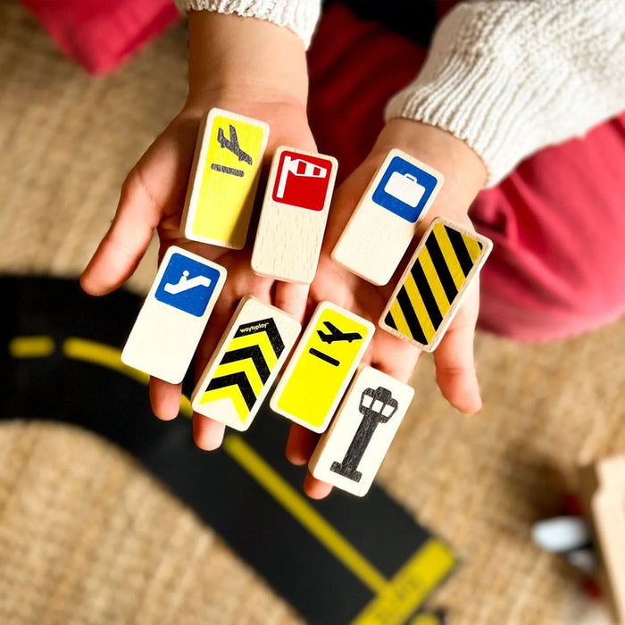 Waytoplay Roadblocks - Airport Signs Set of 8